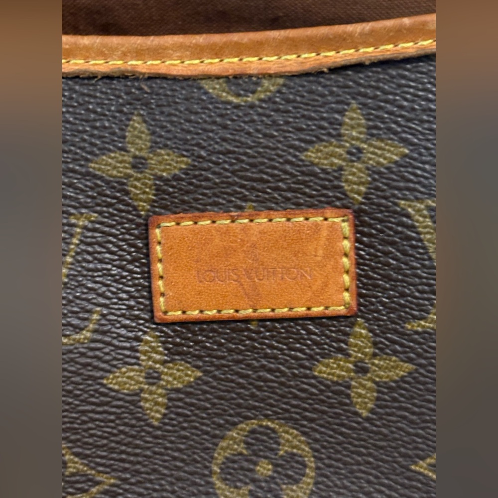 Louis Vuitton Saumur 35 Monogram Canvas Bag w/COA, Box & Dust Bag - Picture 13 of 16